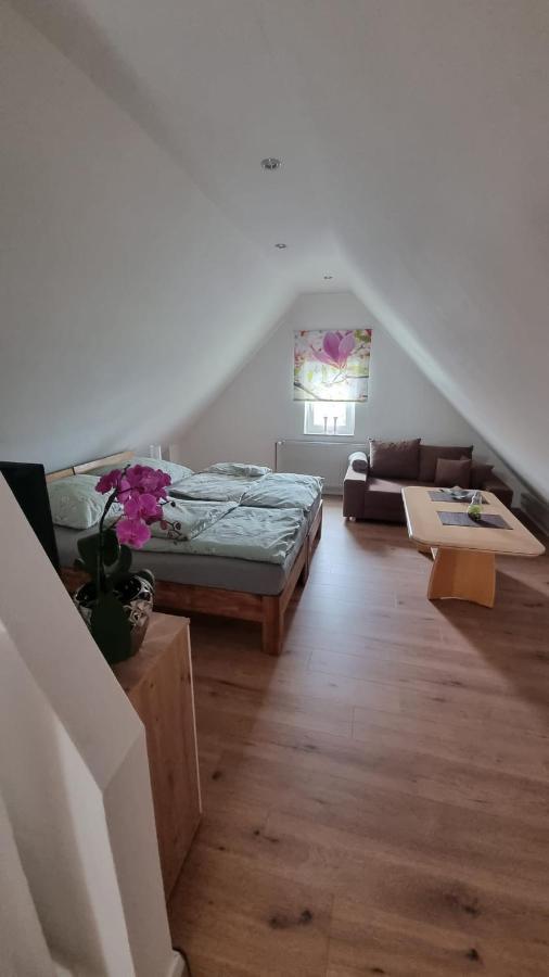 Ferienwohnung Bei Natie Brilon Exteriör bild